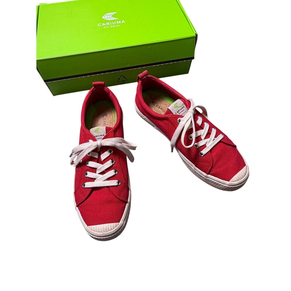 Cariuma Red Low Canvas Sneaker
